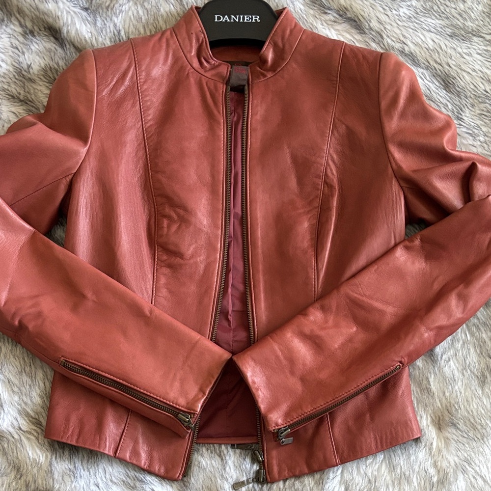 Danier Women's Terracotta Coloured Leather Jacket
